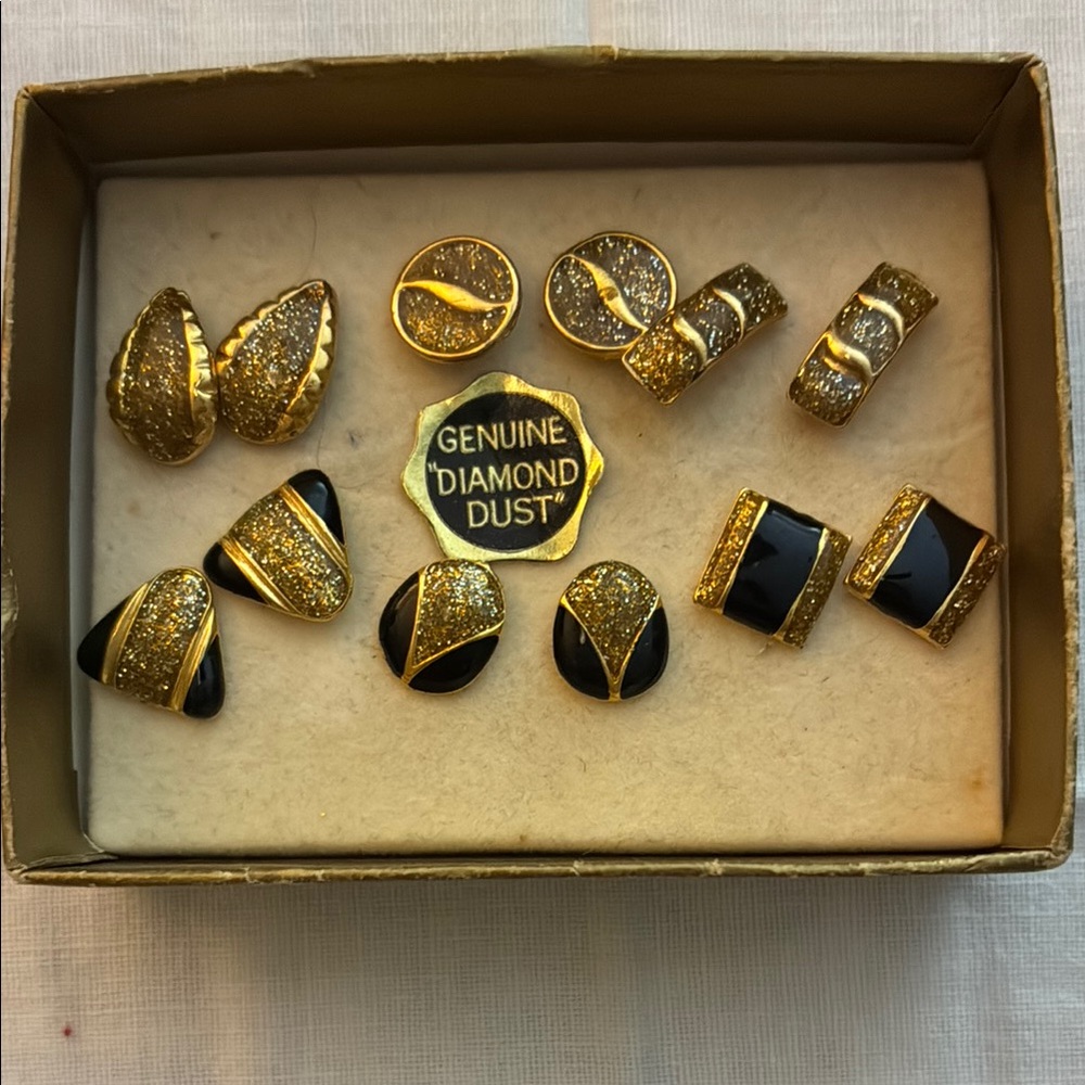 Gold and Black Elegant Earrings.. 6 Pairs